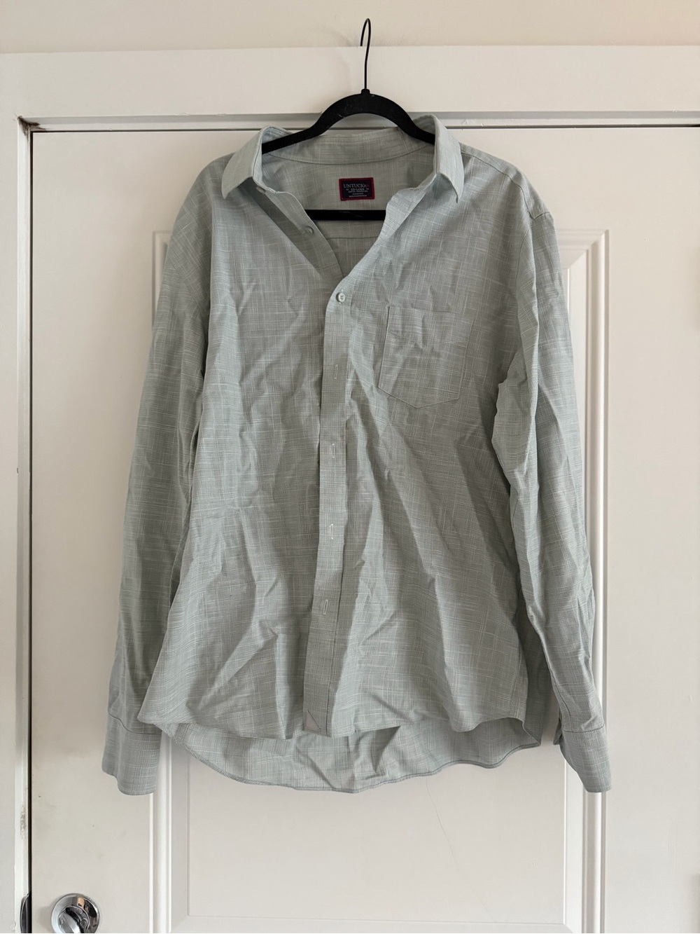 UntuckIt Men's Long-Sleeve Light Green Button-Up Shirt